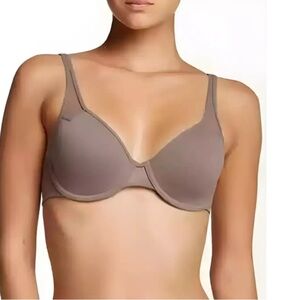 Wacoal Taupe Underwire Bra #853215 in Size 34DD.